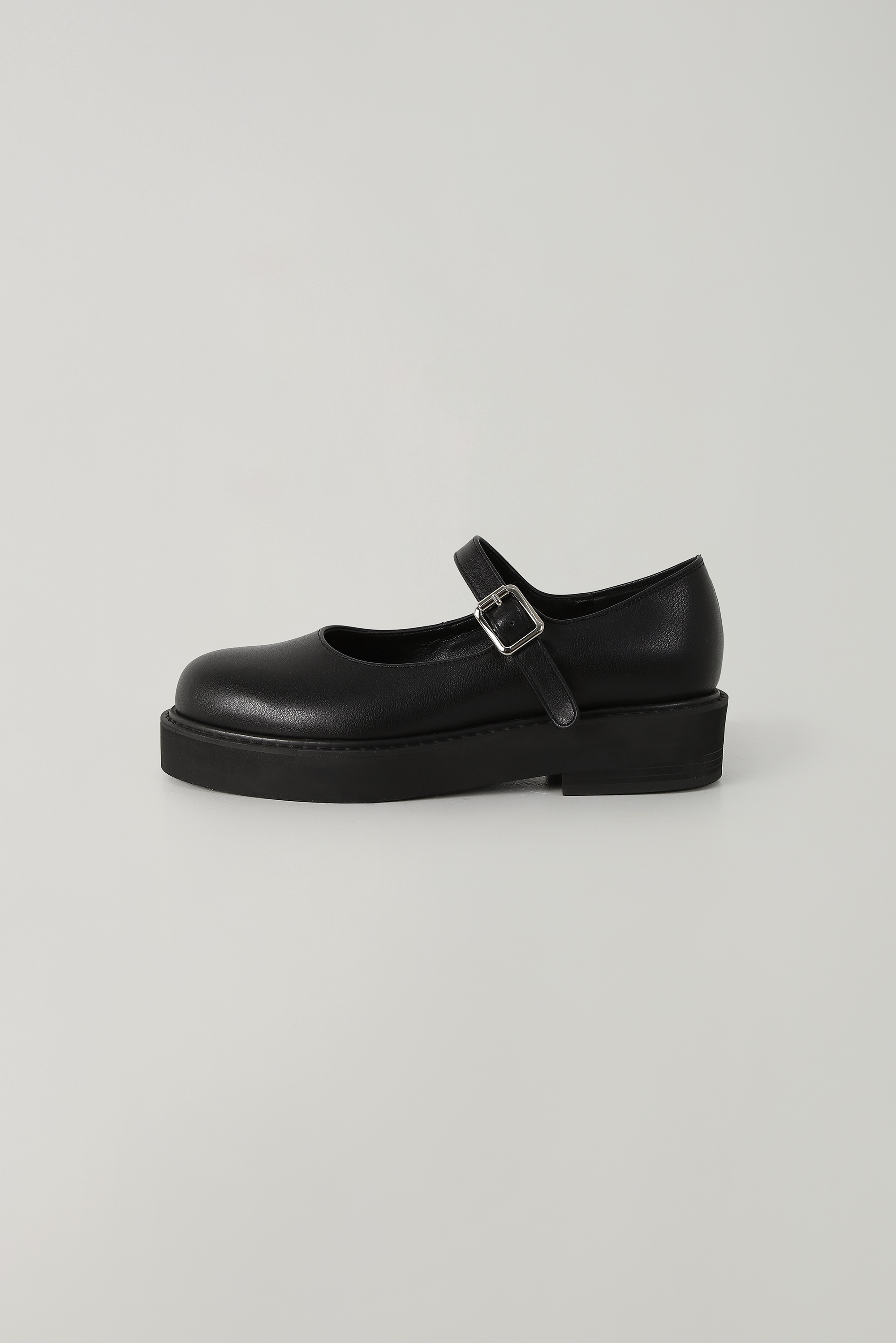 T/T Strap mary jane loafer (black)